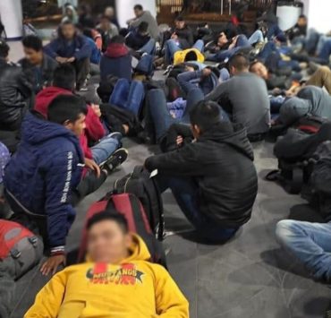 Migrantes hallados en condiciones precarias en Veracruz