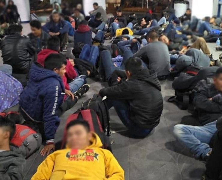 Migrantes hallados en condiciones precarias en Veracruz