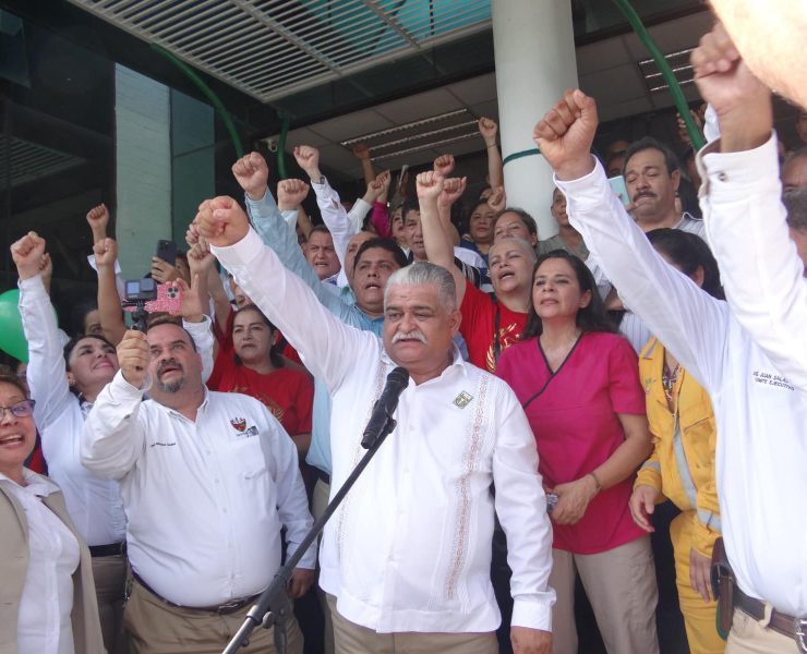 Andrés Francisco Aguilar se registra para la dirigencia de la Sección 30 del STPRM