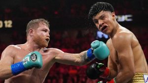 Ante Edgar Berlangas, Canelo tendrá su segunda pelea del 2024, ya que en mayo se midió ante Jaime Munguía, y le ganó por decisión unánime. 