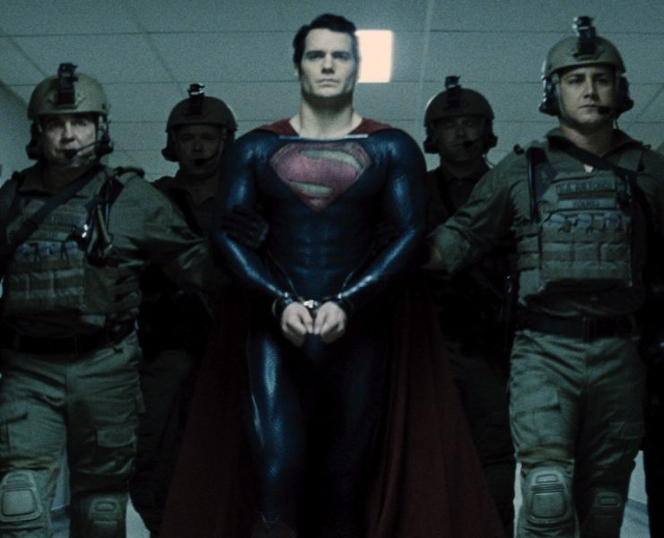 Superman presenta problemas legales lo cual afectará el estreno