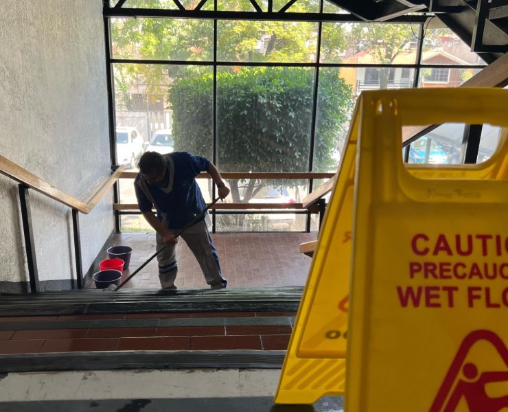 Señalan a funcionario del ISSSTE por presunta injerencia directa en el fallo de una licitación pública